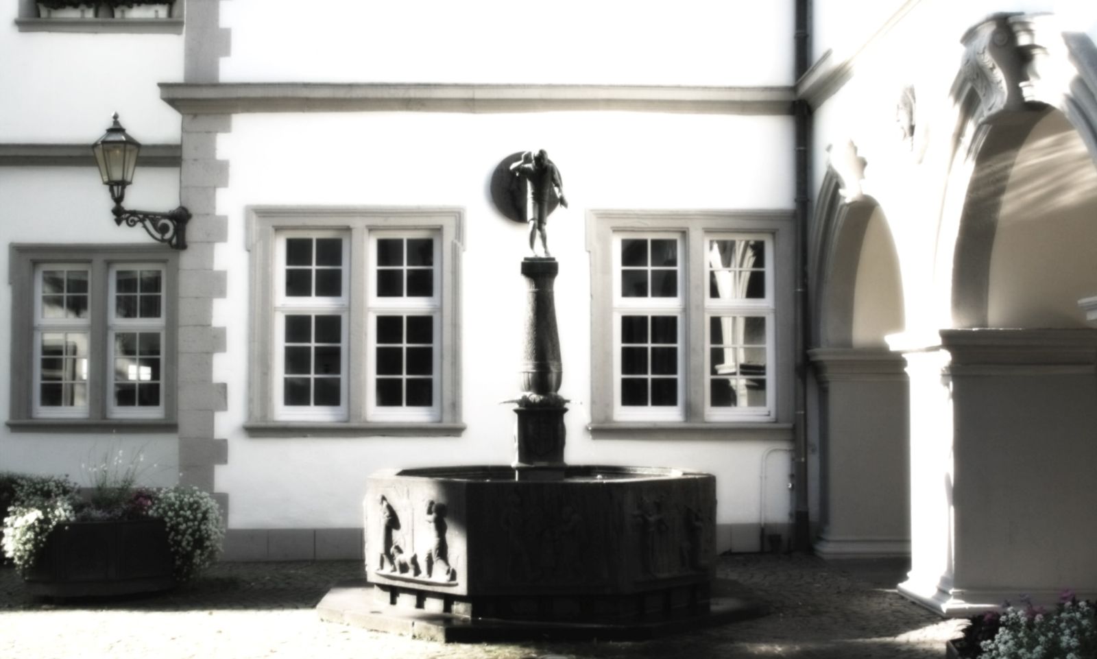 Der Schängelbrunnen im Innenhof